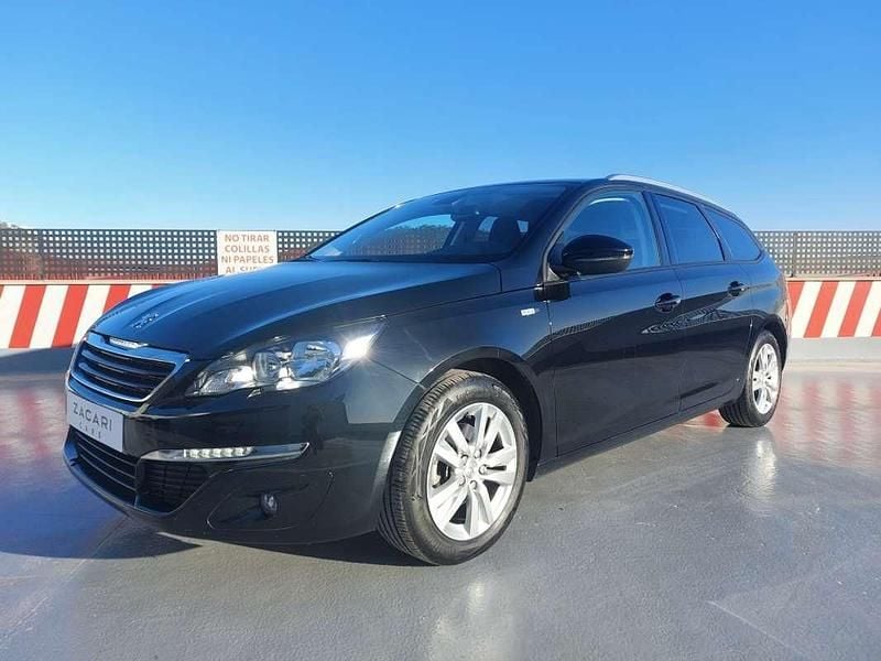 Usado Peugeot 308 Active 131 CV (96 kW) 2017 Negro Utilitario