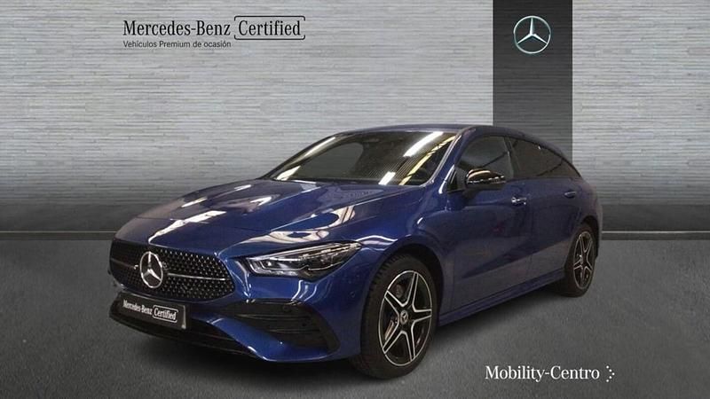 Usado Mercedes CLA250 AMG line 163 CV (119 kW) 2024 Azul denim metalizado Berlina