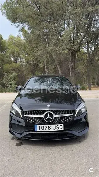 Usado Mercedes A200 AMG line 136 CV (100 kW) 2016 Negro Utilitario