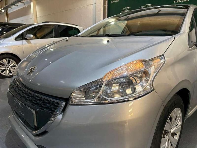 Usado Peugeot 208 Access 68 CV (50 kW) 2014 Gris / plata Utilitario