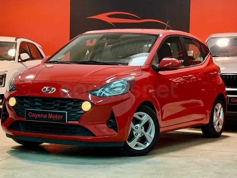 Usado Hyundai i10 66 CV (48 kW) 2020 Rojo Utilitario