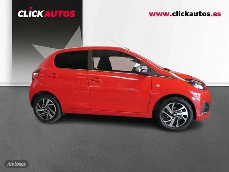 Usado Peugeot 108 Active 72 CV (52 kW) 2021 Rojo Utilitario