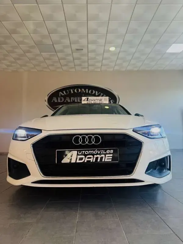 Usado Audi A4 Advanced 163 CV (119 kW) 2022 Blanco Berlina