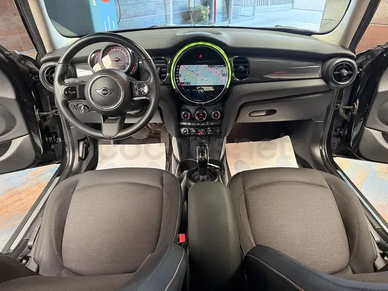 Usado Mini Cooper 136 CV (100 kW) 2022 Negro Utilitario