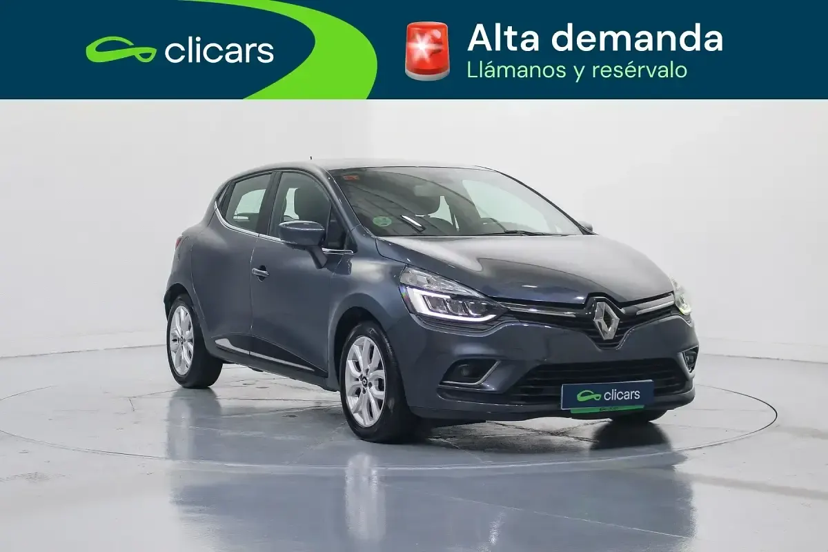 Usado Renault Clio Zen 90 CV (66 kW) 2019 Gris