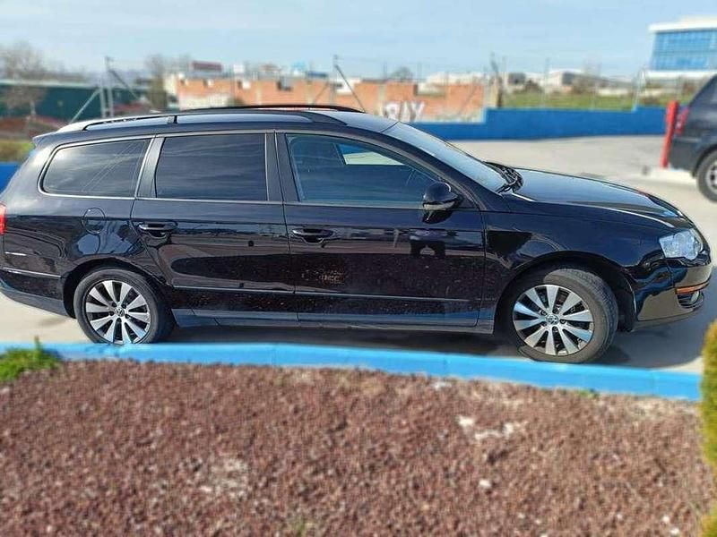 Usado VW Passat Edition 110 CV (80 kW) 2010 Negro Berlina