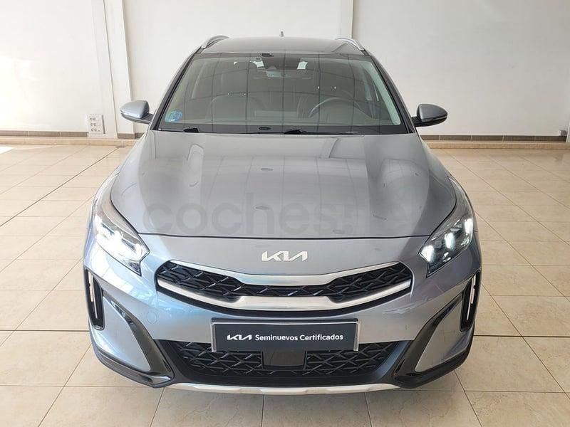 Usado Kia XCeed 160 CV (117 kW) 2023 Gris / plata SUV