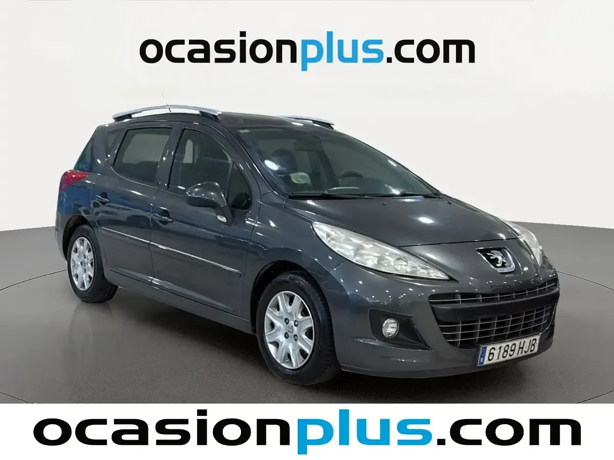 Usado Peugeot 207 Active 92 CV (67 kW) 2012 Gris Familiar