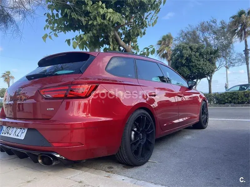 Usado Seat Leon ST 4Drive 300 CV (220 kW) 2019 Granate Familiar