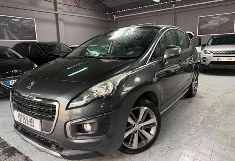 Usado Peugeot 3008 Allure 120 CV (88 kW) 2016 Gris Monovolumen