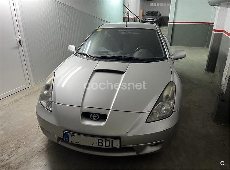 Gris / plata Usado 2000 Toyota Celica Coupe | 7000 € - Imagen 1/4