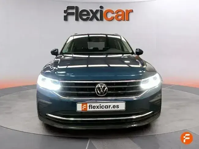 Usado VW Tiguan Life 150 CV (110 kW) 2021 Azul SUV