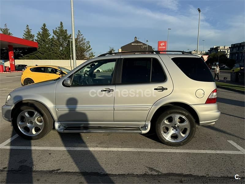 Gris / plata Usado 2006 Mercedes ML270 Edition SUV | 18.900 € - Imagen 1/4