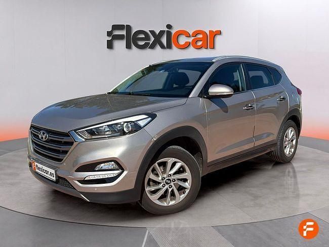 Usado Hyundai Tucson 131 CV (96 kW) 2016 Gris SUV