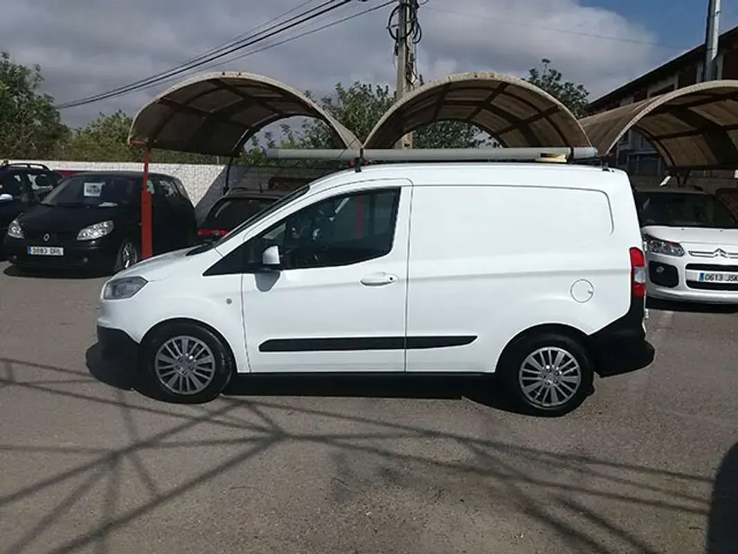 Usado Ford Transit Ambiente 75 CV (55 kW) 2016 Blanco Van