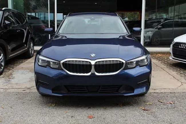 Usado BMW 318 151 HP (111 kW) 2020 Azul Carrinha