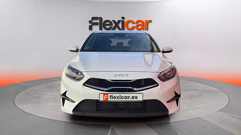 Usado Kia Ceed 101 CV (74 kW) 2022 Blanco Utilitario