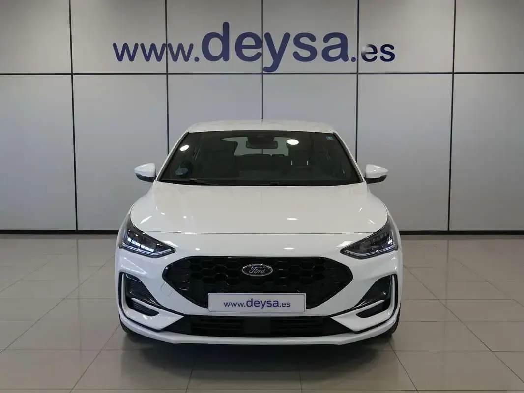 Usado Ford Focus ST-Line 125 CV (91 kW) 2023 Blanco Utilitario