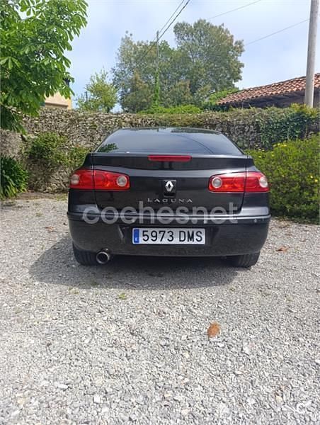 Usado Renault Laguna II Dynamique 170 CV (125 kW) 2005 Negro Berlina