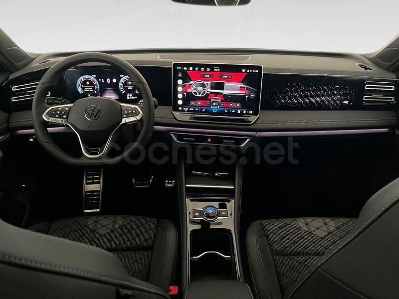 Usado VW Tiguan R-line 150 CV (110 kW) 2025 Gris / plata SUV