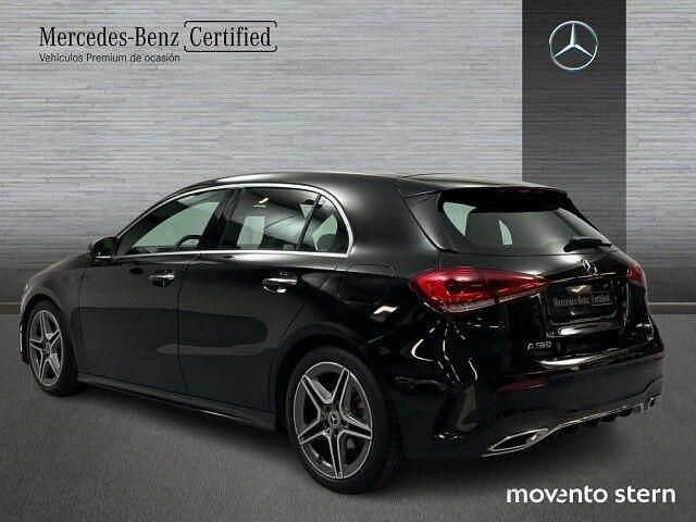 Usado Mercedes A180 136 CV (100 kW) 2022 Negro Utilitario