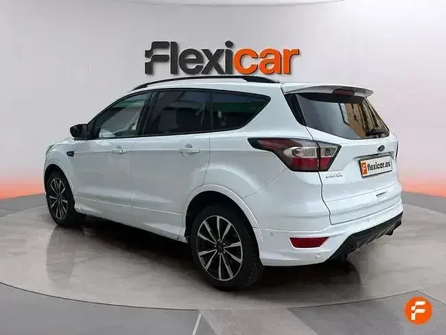 Usado Ford Kuga ST-Line 120 CV (88 kW) 2017 Blanco SUV