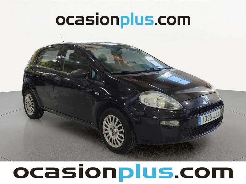 Usado Fiat Punto Pop 69 CV (50 kW) 2017 Negro Utilitario