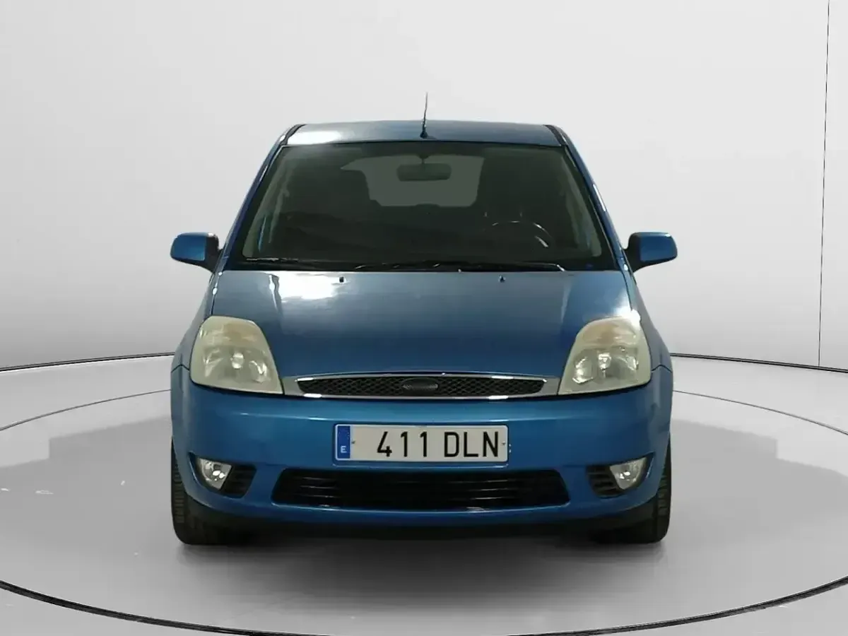 Usado Ford Fiesta Trend 68 CV (50 kW) 2005 Azul Utilitario