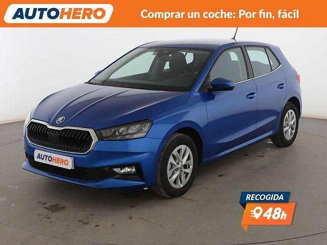 Azul Usado 2023 Skoda Fabia Ambition Berlina | 13.999 € (Buen precio) - Imagen 1/3