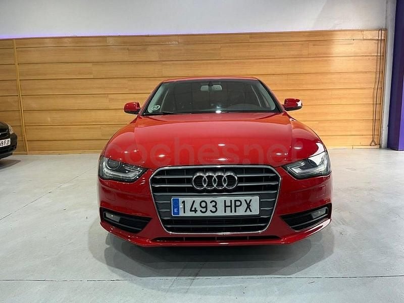 Usado Audi A4 Advanced 143 CV (105 kW) 2013 Rojo Berlina