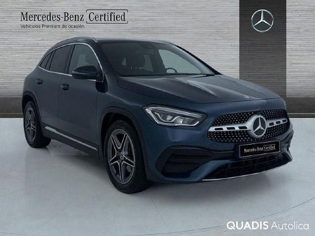 Usado Mercedes GLA180 AMG line 136 CV (100 kW) 2022 Azul denim SUV