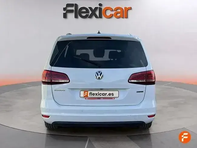 Usado VW Sharan Sportline 177 CV (130 kW) 2020 Blanco Monovolumen
