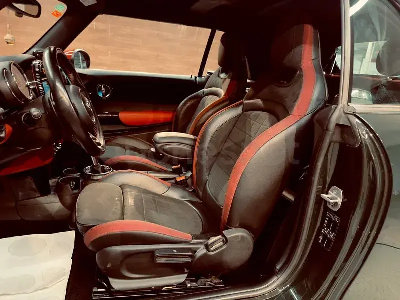 Usado Mini John Cooper Works Cabriolet 231 CV (169 kW) 2017 Verde Descapotable