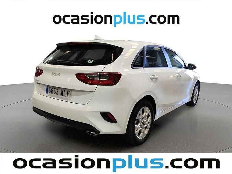 Usado Kia Ceed 136 CV (100 kW) 2023 Blanco Utilitario