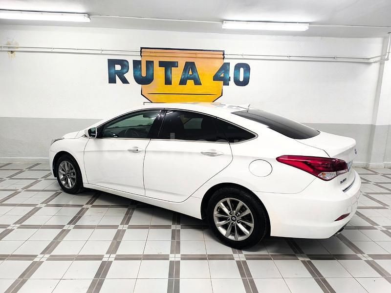 Usado Hyundai i40 141 CV (103 kW) 2017 Blanco Berlina
