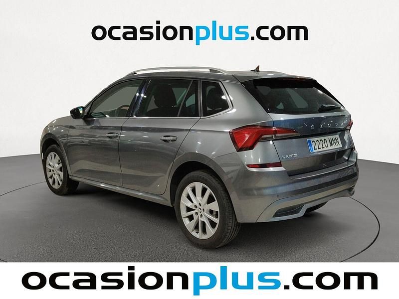 Usado Skoda Kamiq Ambition 110 CV (80 kW) 2024 Gris SUV