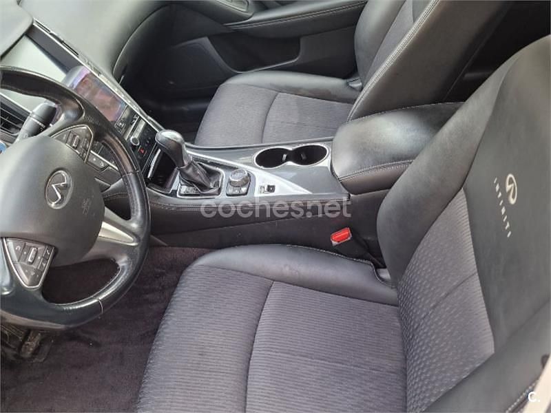 Usado Infiniti Q50 170 CV (125 kW) 2015 Negro Berlina