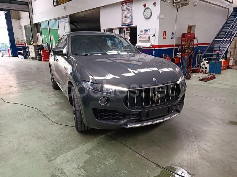 Usado Maserati Quattroporte 275 CV (202 kW) 2017 Gris / plata Berlina