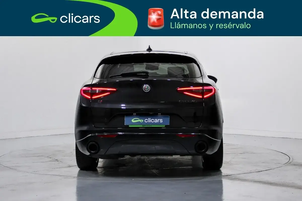 Usado Alfa Romeo Stelvio Veloce 210 CV (154 kW) 2021 Negro SUV