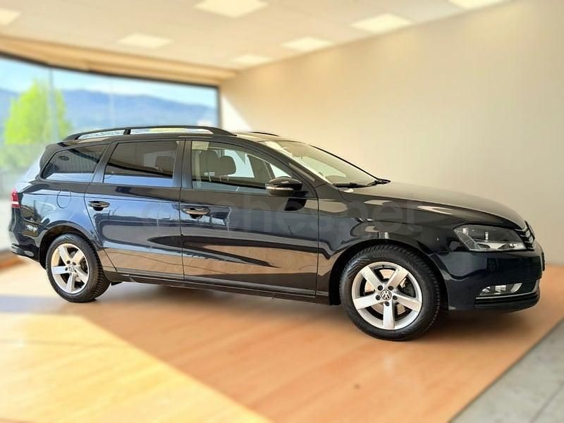 Usado VW Passat Advance 105 HP (77 kW) 2012 Preto Carrinha