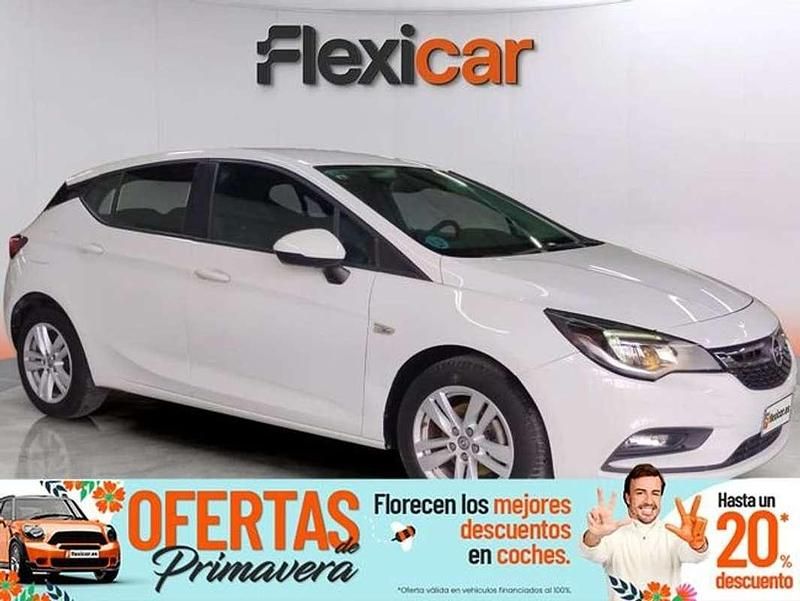 Usado Opel Astra Expression 105 CV (77 kW) 2017 Blanco Utilitario
