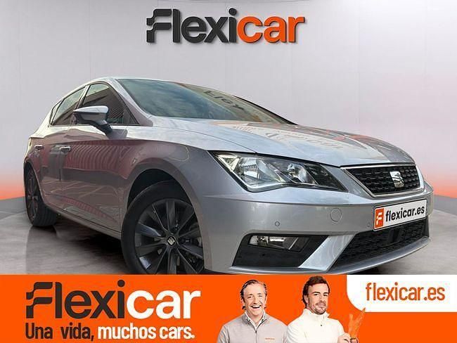 Usado Seat Leon Style 130 CV (95 kW) 2020 Gris Berlina