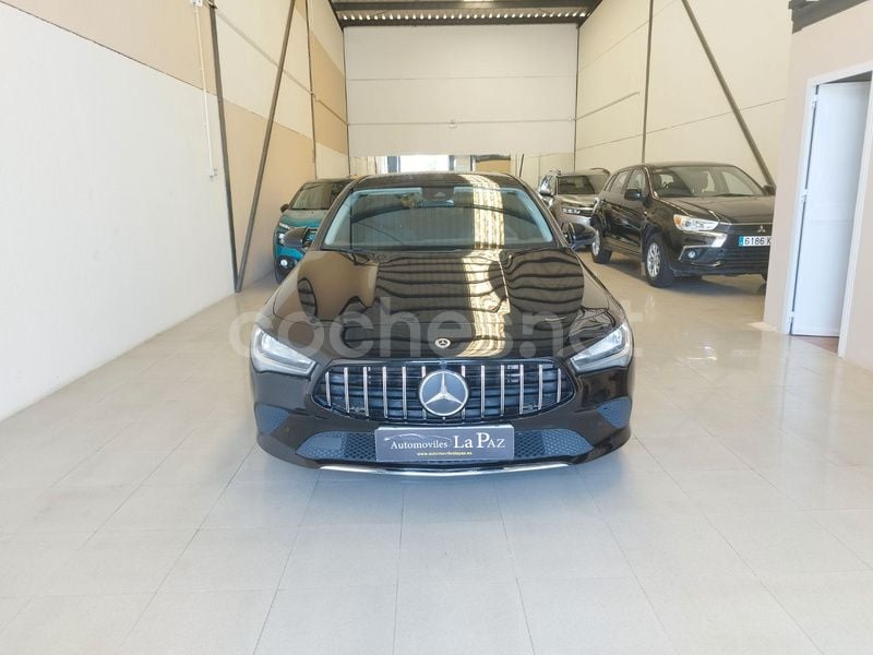Negro Usado 2021 Mercedes CLA200 Shooting Brake Familiar | 21.900 € (Super precio) - Imagen 1/4