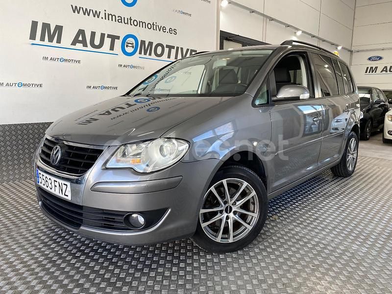 Gris / plata Usado 2008 VW Touran Monovolumen | 7990 € (Un poco caro) - Imagen 1/4