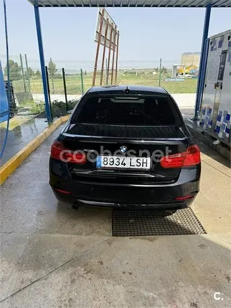 Usado BMW 318 143 CV (105 kW) 2014 Negro Berlina