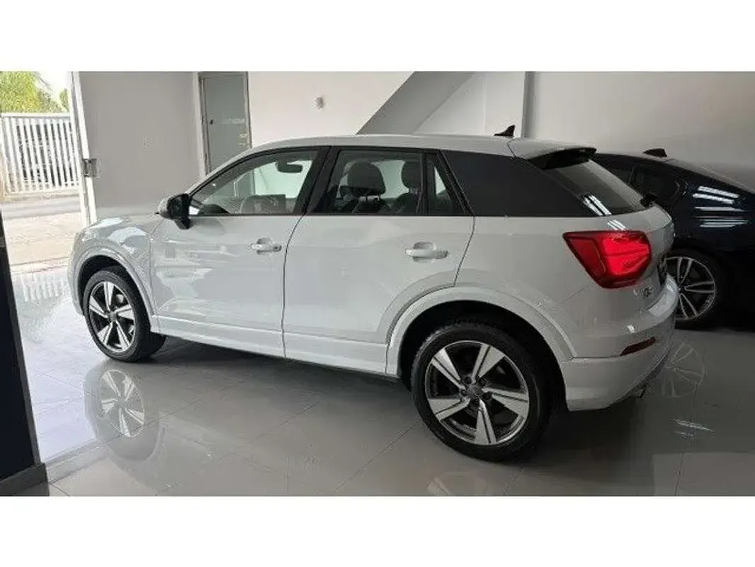 Usado Audi Q2 Ambiente 116 CV (85 kW) 2019 Blanco SUV