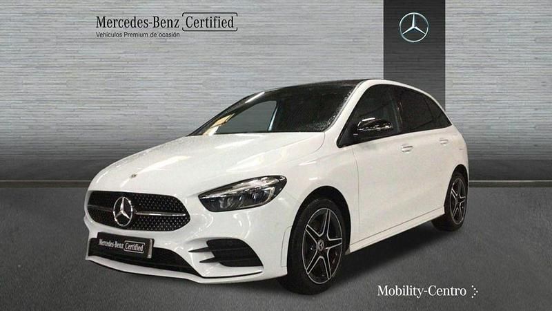 Digital white metallic paint Usado 2023 Mercedes B250 AMG line Monovolumen | 37.900 € - Imagen 1/4