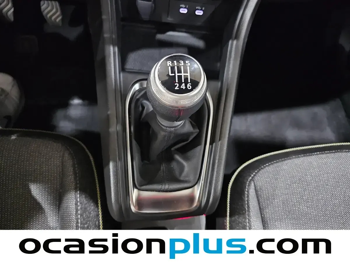 Usado Renault Captur Techno 90 CV (66 kW) 2024 Negro SUV