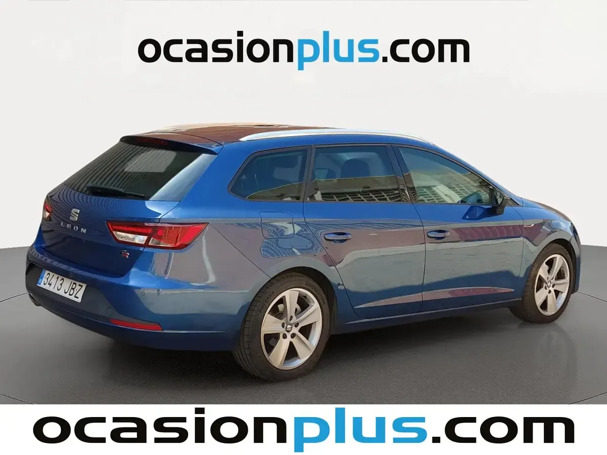Usado Seat Leon FR 150 CV (110 kW) 2015 Azul Monovolumen