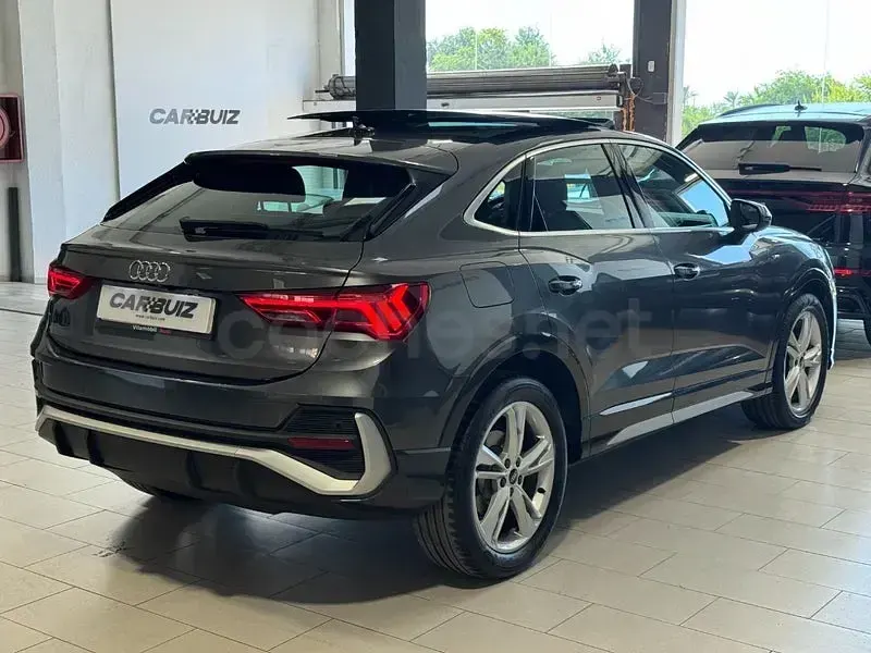 Usado Audi Q3 Sportback S-Line 150 CV (110 kW) 2023 Gris / plata SUV